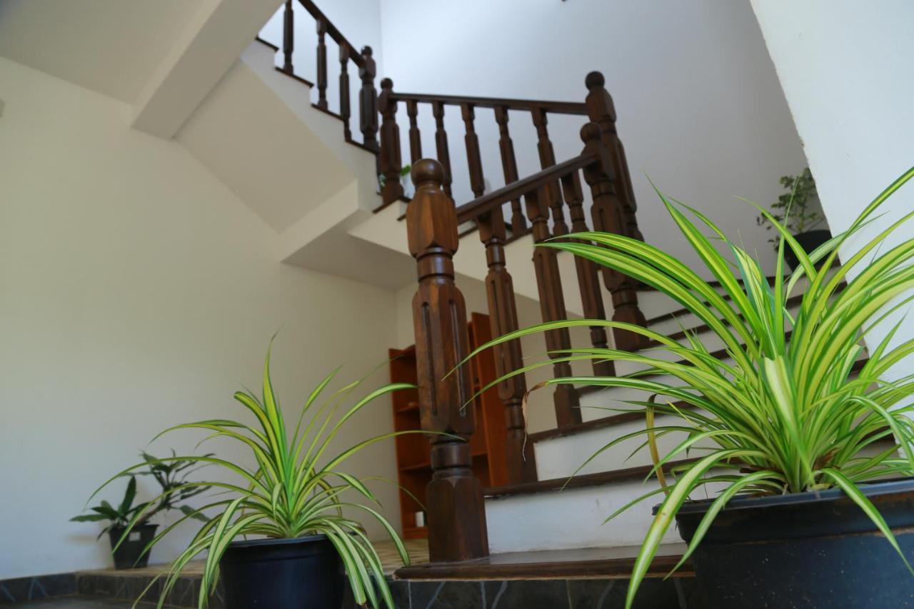 Residence Chanty Хикадува Екстериор снимка
