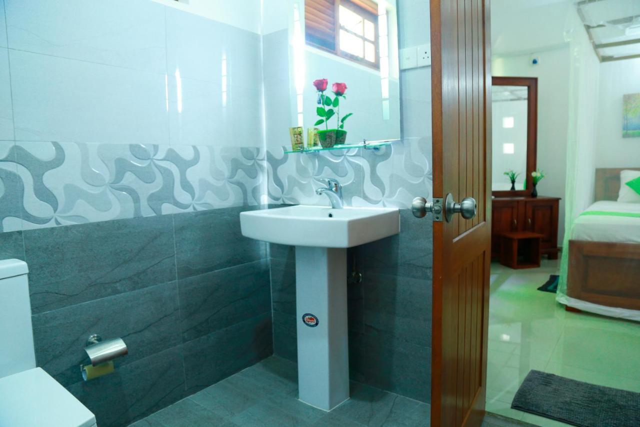 Residence Chanty Хикадува Екстериор снимка