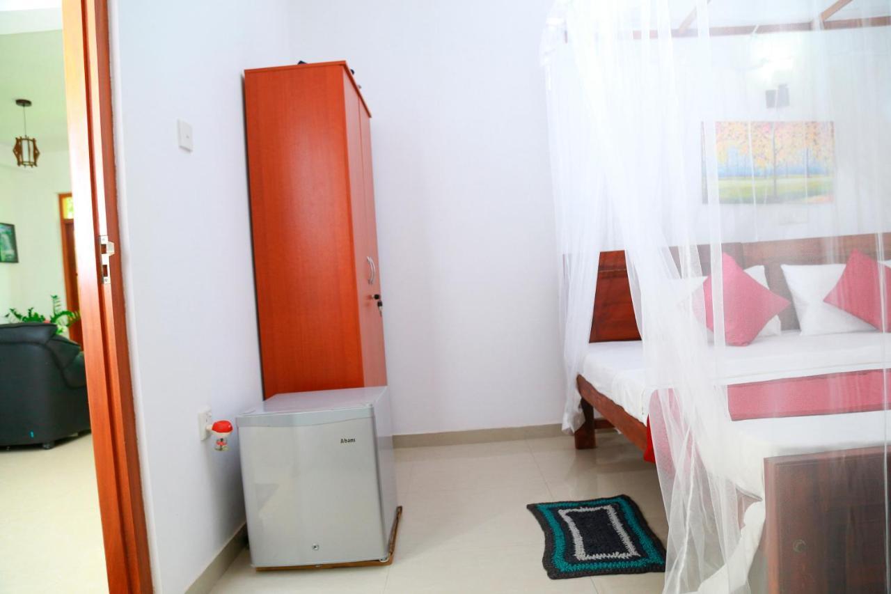 Residence Chanty Хикадува Екстериор снимка