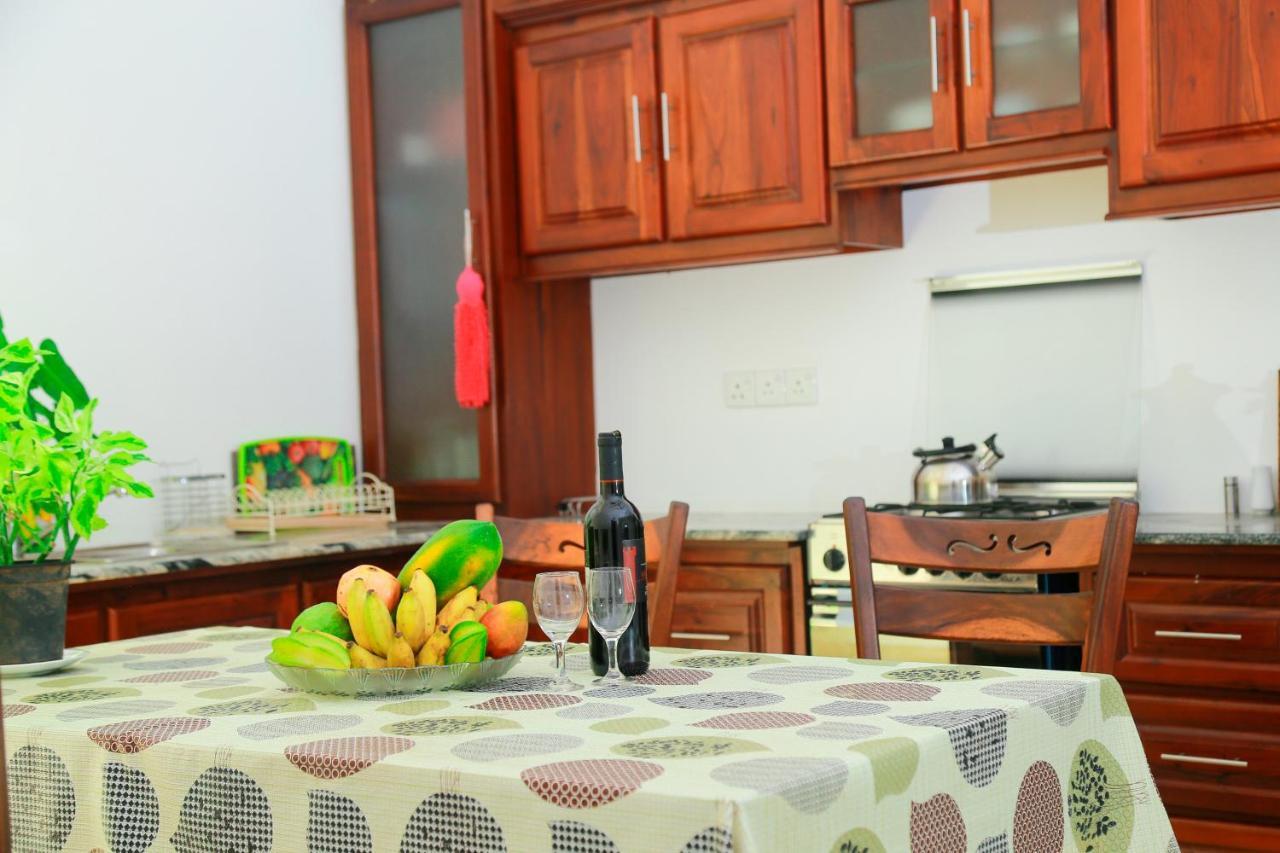 Residence Chanty Хикадува Екстериор снимка